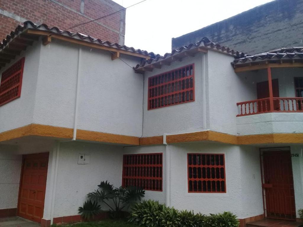 Casa Hotel Palmas Del Estadio 2 Medellín Exteriér fotografie